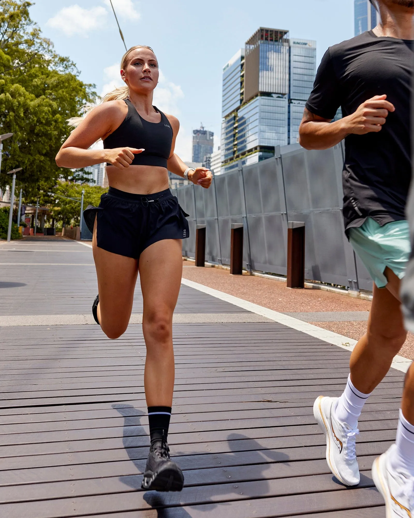 Accelerate 3" Run Shorts - Black
