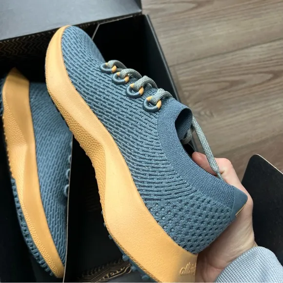 Mens Size 10 Allbirds Tree Dasher 2 Running Shoes Blue/Tan