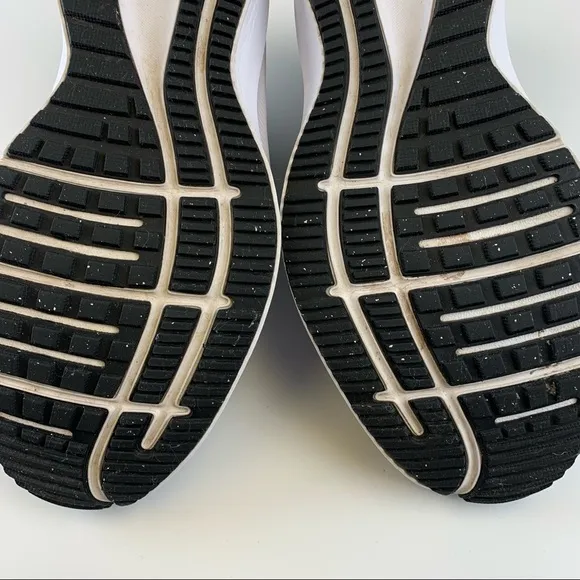 Nike Quest 3 Women Size 7 Running Shoes Blackened Blue Sunset Pulse CD0232-401