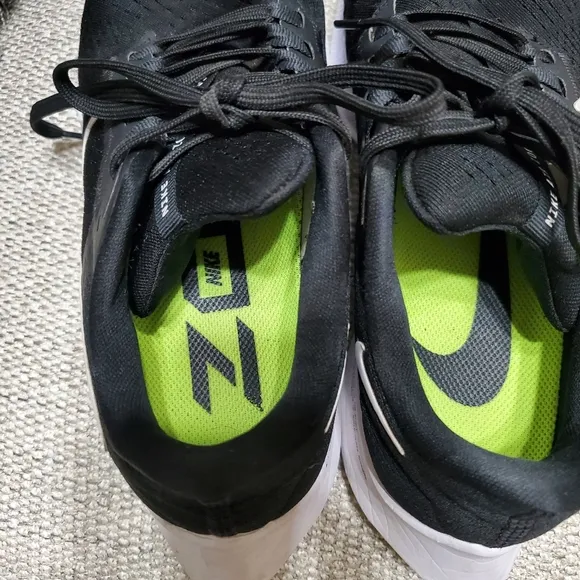 NIKE Running Women's shoes Sz 8.5