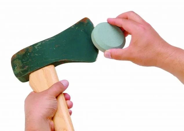 The Puck® Dual Grit Sharpener