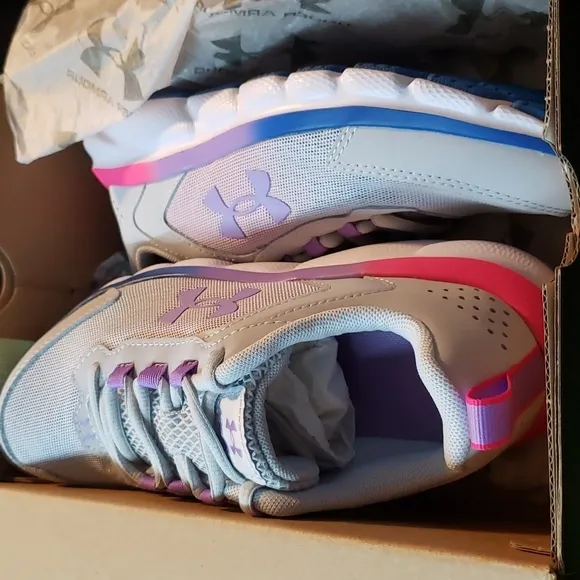 UNDER Armour Girls Assert Sneakers