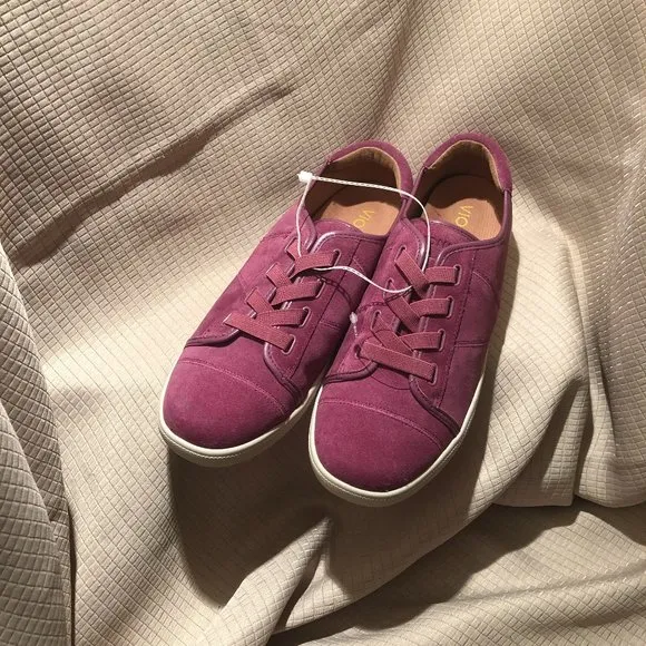 Vionic  Suede Sneaker purple, 10
